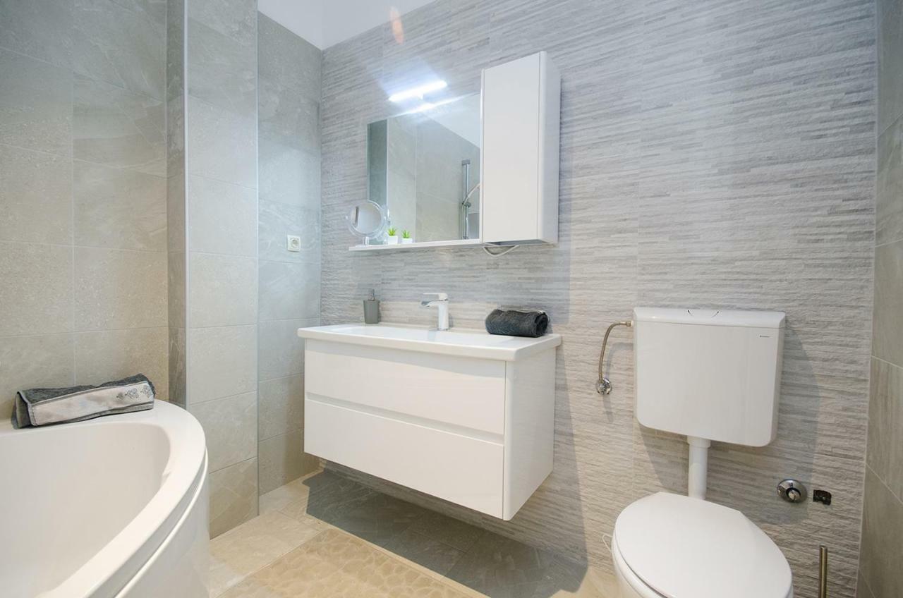 Apartman Korina Sukošan Buitenkant foto